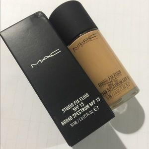 Mac Studio Fix Fluid Broad Spectrum SPF15 NC30